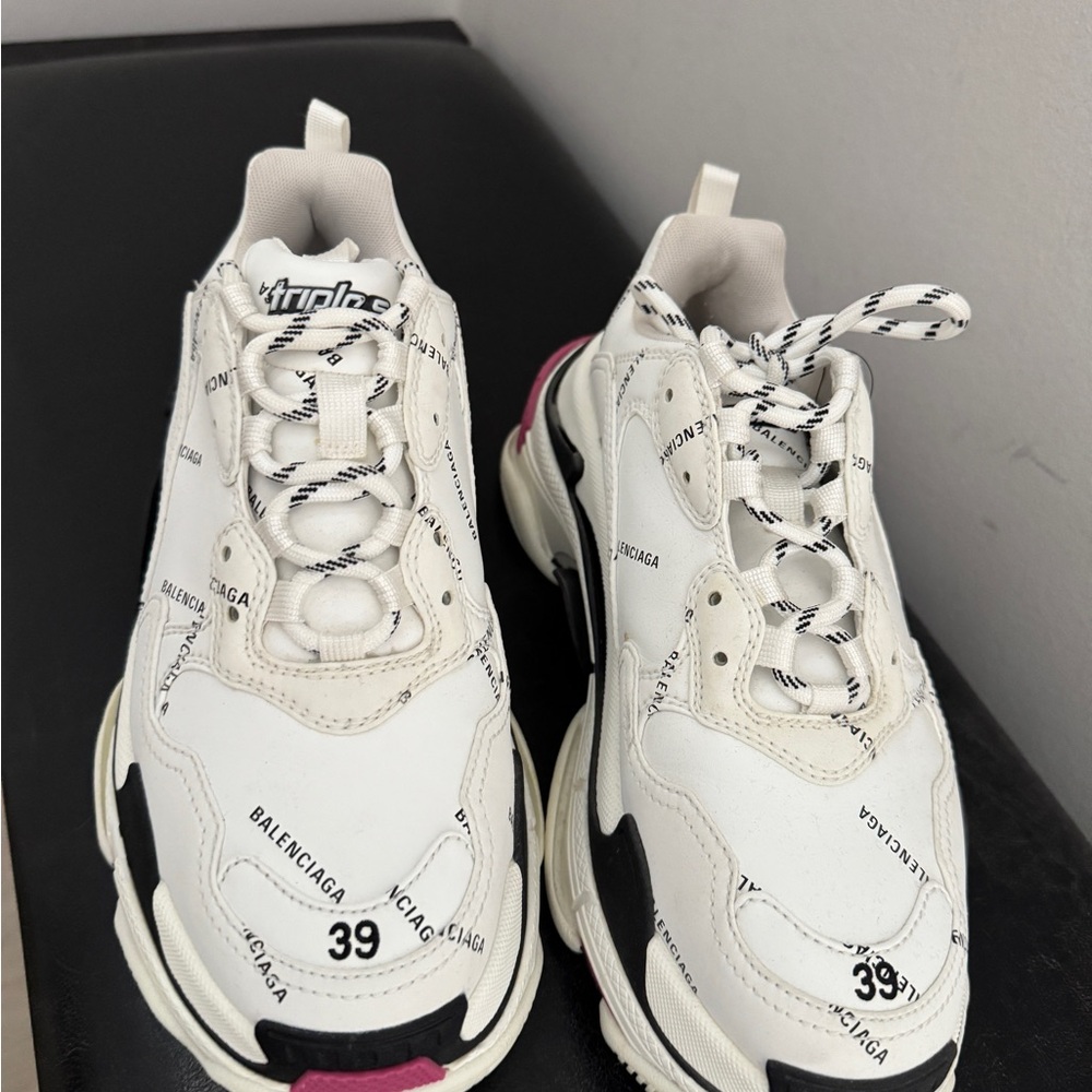 Balenciaga White and Pink Sneakers - Picture 6 of 9